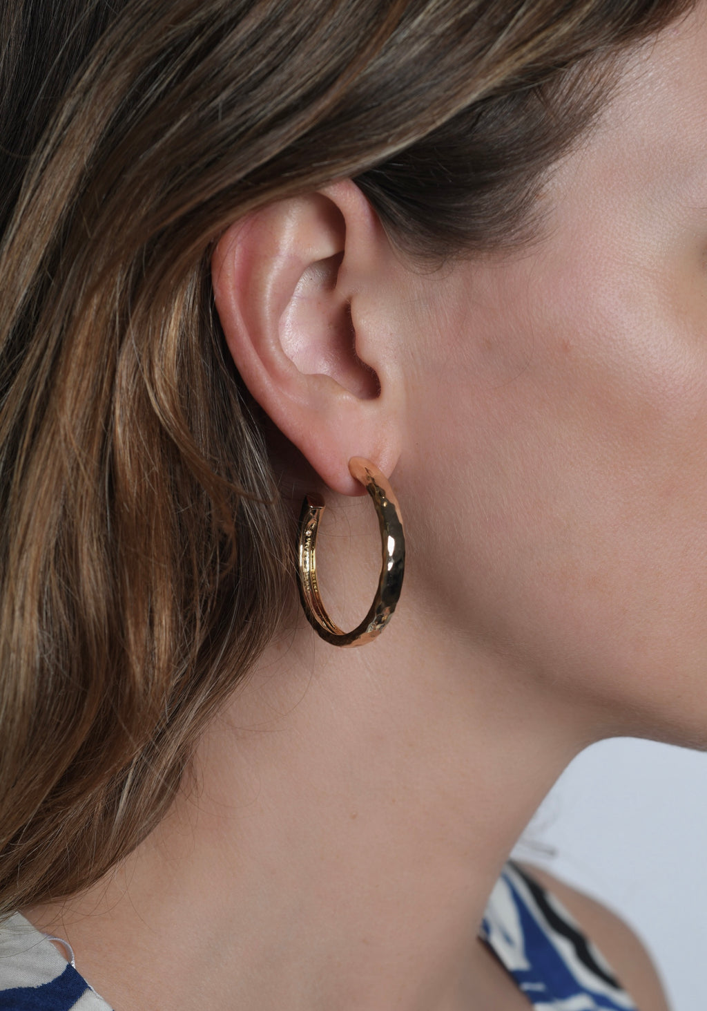 Anabel Aram Farrier Medium Hoops, Gold